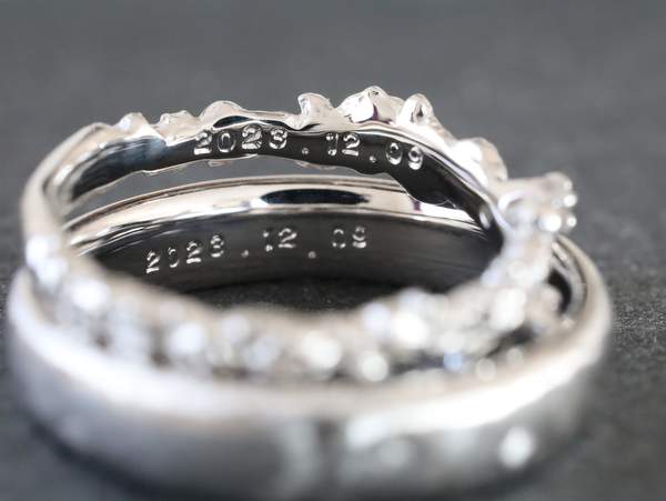 結婚指輪内側の記念日刻印