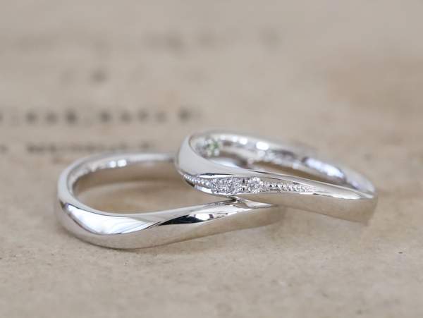 プラチナのS字ラインの結婚指輪