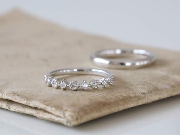 プラチナメレーダイヤの指輪と甲丸の指輪