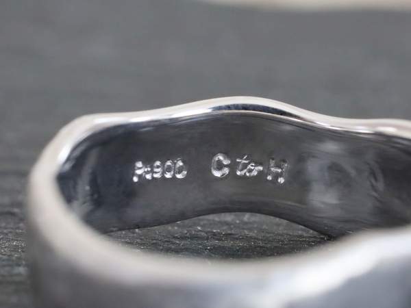 結婚指輪内側の刻印