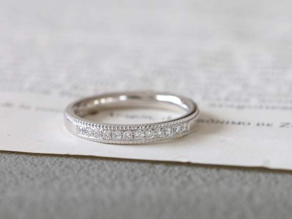 ミルグレインとメレーダイヤ入りプラチナリング