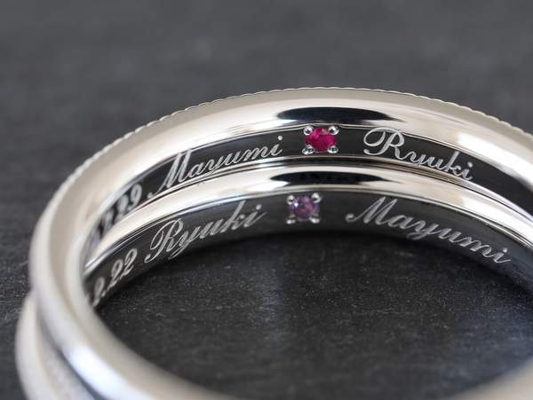 結婚指輪内側の刻印とルビーとアメシスト