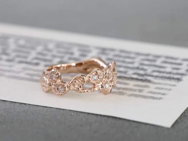 メレーダイヤ入りピンクゴールドリング