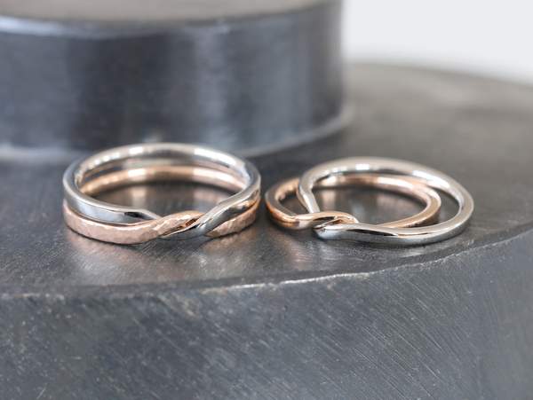 プラチナとピンクゴールドコンビの結婚指輪