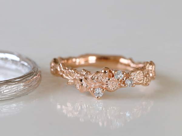 ピンクゴールドのお花のリング