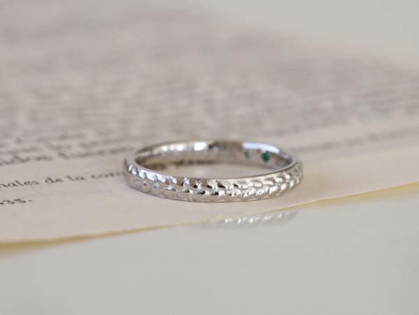 プラチナの葉模様の指輪