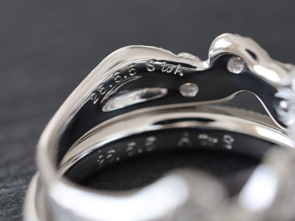 結婚指輪内側の刻印