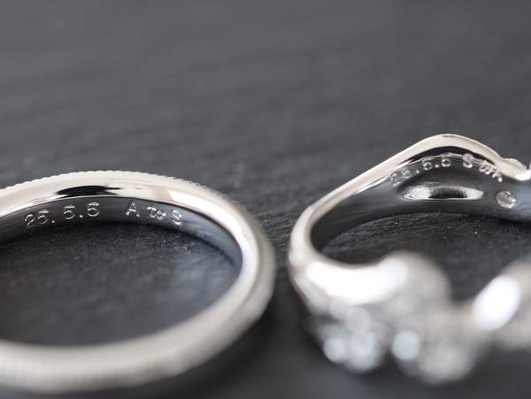 結婚指輪内側の刻印