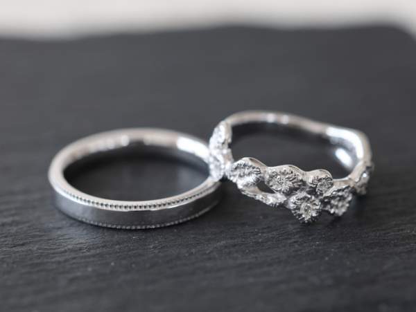 プラチナの結婚指輪2本