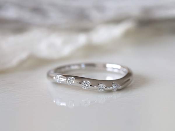 ダイヤ入りS字プラチナリング