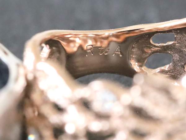 ピンクゴールドリング内側の刻印