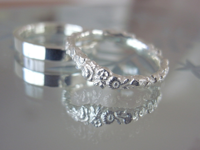プラチナの花冠をイメージして作った結婚指輪
